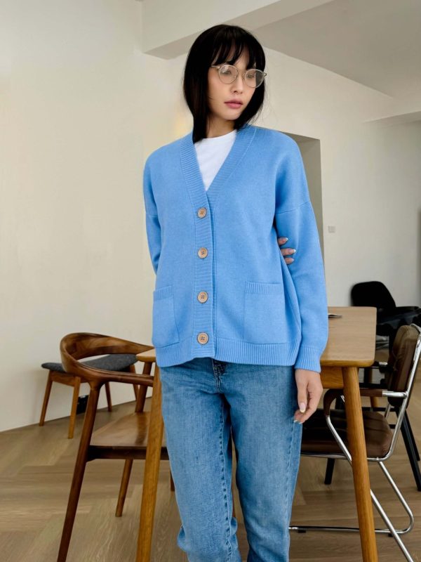 Jacquard wool blend cardigan for women - close-up texture | Avant Cashmere