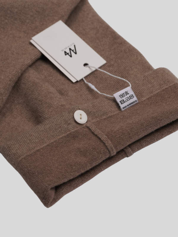 100% Mongolian cashmere leggings for kids - close-up texture | Avant Cashmere