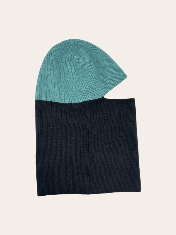 100% Mongolian cashmere for kids - side view | Avant Cashmere