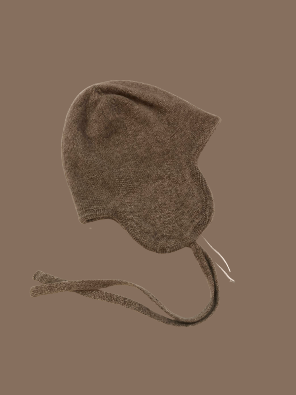 100% Mongolian cashmere hat for kids - detail view | Avant Cashmere