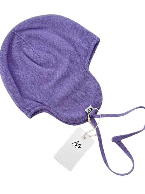 100% Mongolian cashmere hat for kids - lifestyle | Avant Cashmere