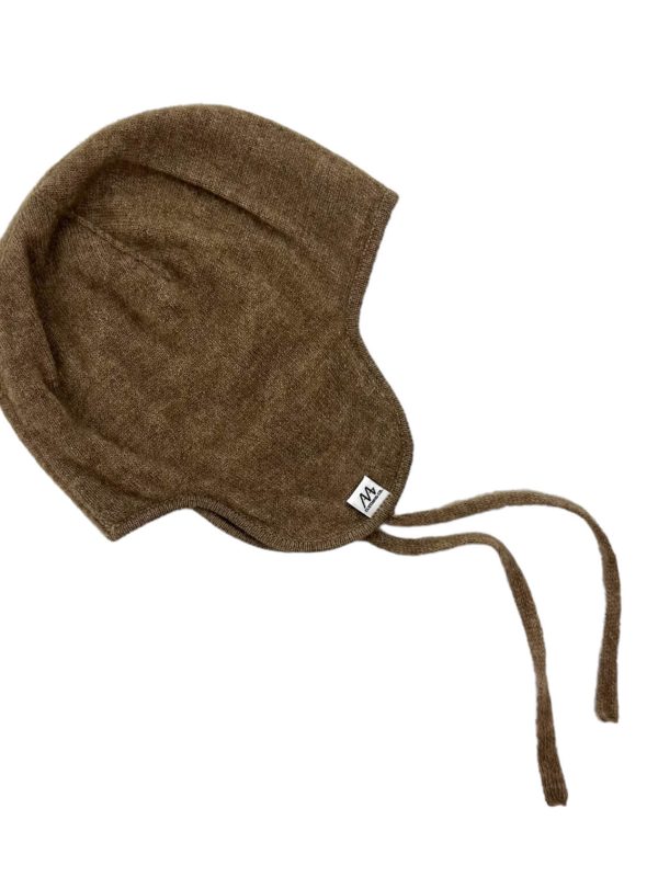 100% Mongolian cashmere hat for kids - flat lay | Avant Cashmere