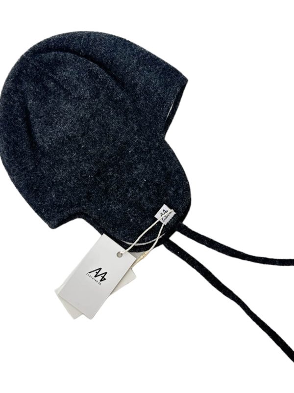 100% Mongolian cashmere hat for kids - worn look | Avant Cashmere