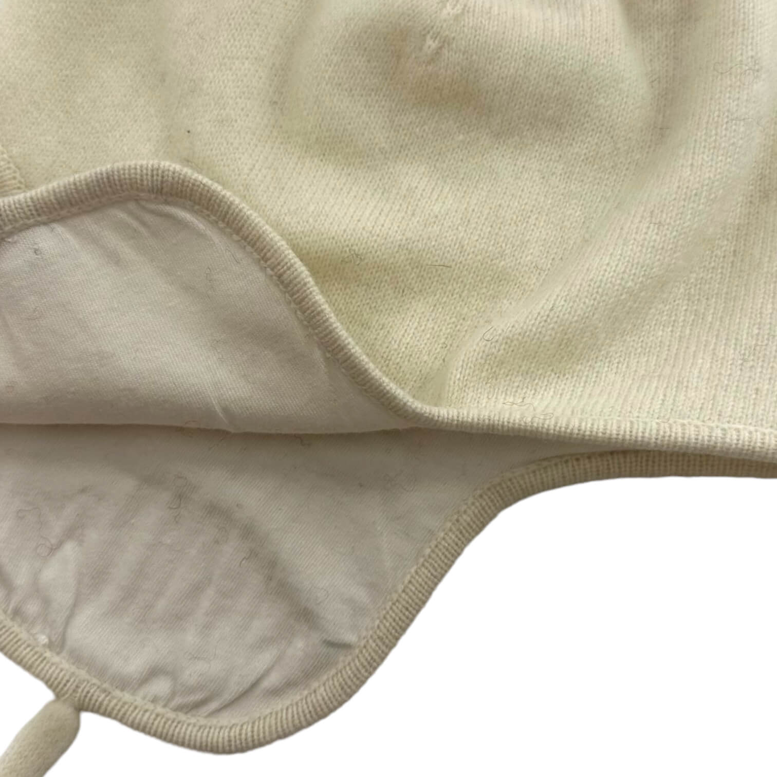 100% Mongolian cashmere hat for kids - fabric detail | Avant Cashmere