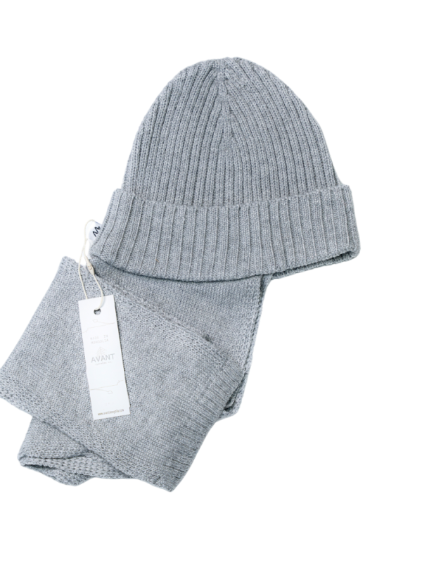 Striped wool blend hat for women - lifestyle | Avant Cashmere