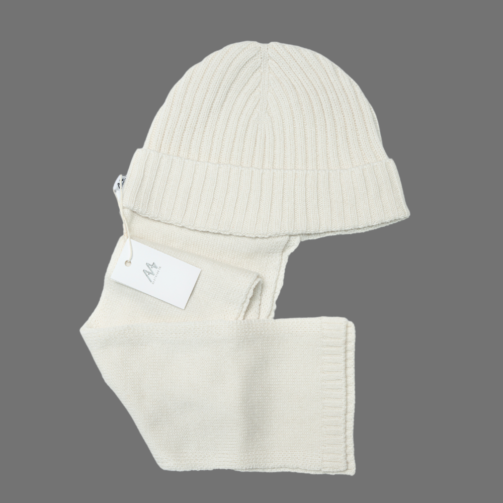Striped 100% Mongolian cashmere hat for women - close-up texture | Avant Cashmere