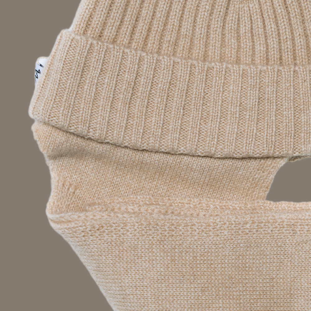 Striped 100% Mongolian cashmere hat for women - styled look | Avant Cashmere