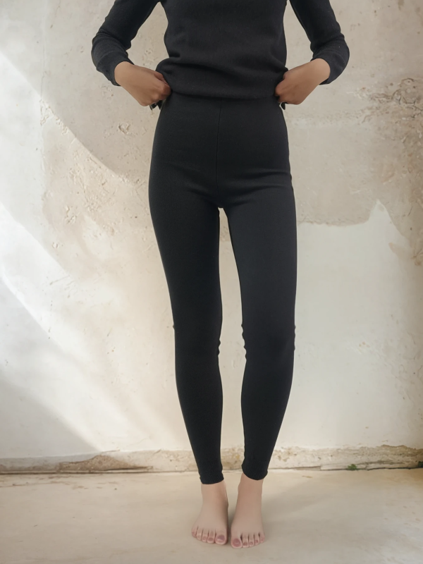 Wool blend leggings for women - back view | Avant Cashmere