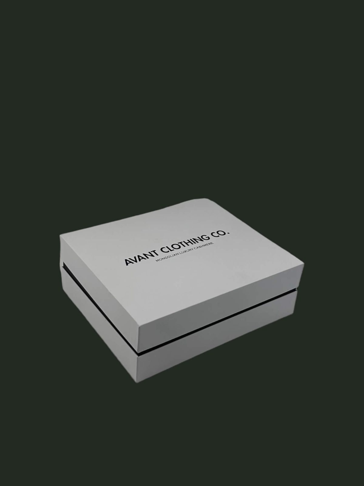 Cashmere blend gift box for kids - back view | Avant Cashmere
