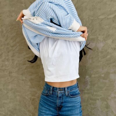 Jacquard wool blend cardigan for women - back view | Avant Cashmere