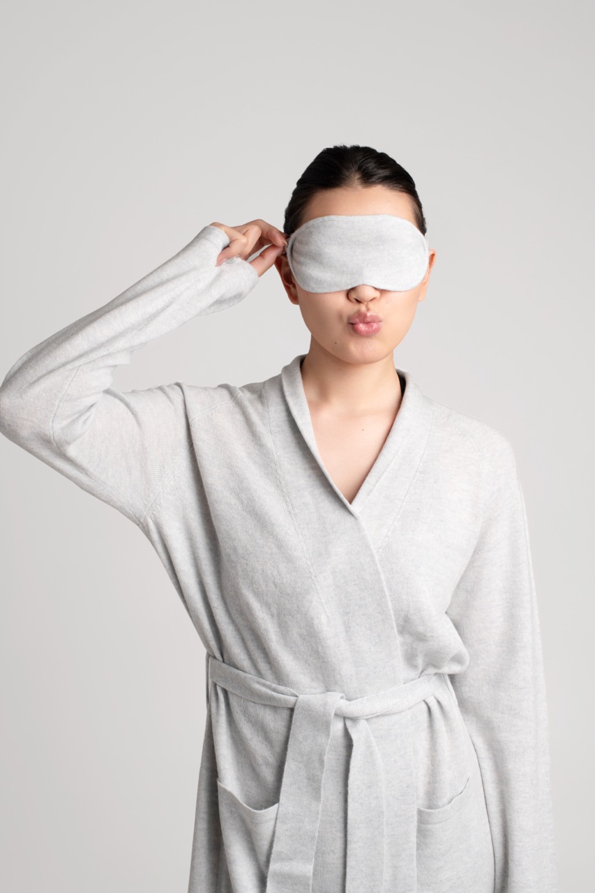 100% Mongolian cashmere for women - front view | Avant Cashmere