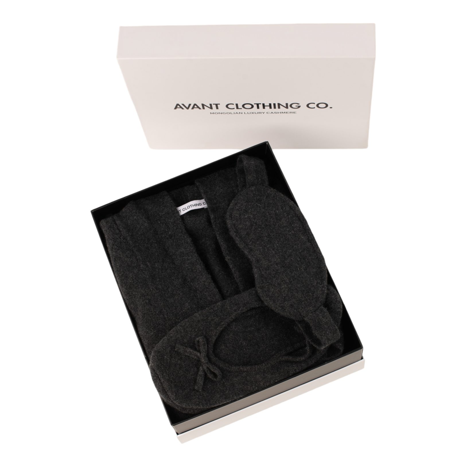 100% Mongolian cashmere for women - flat lay | Avant Cashmere