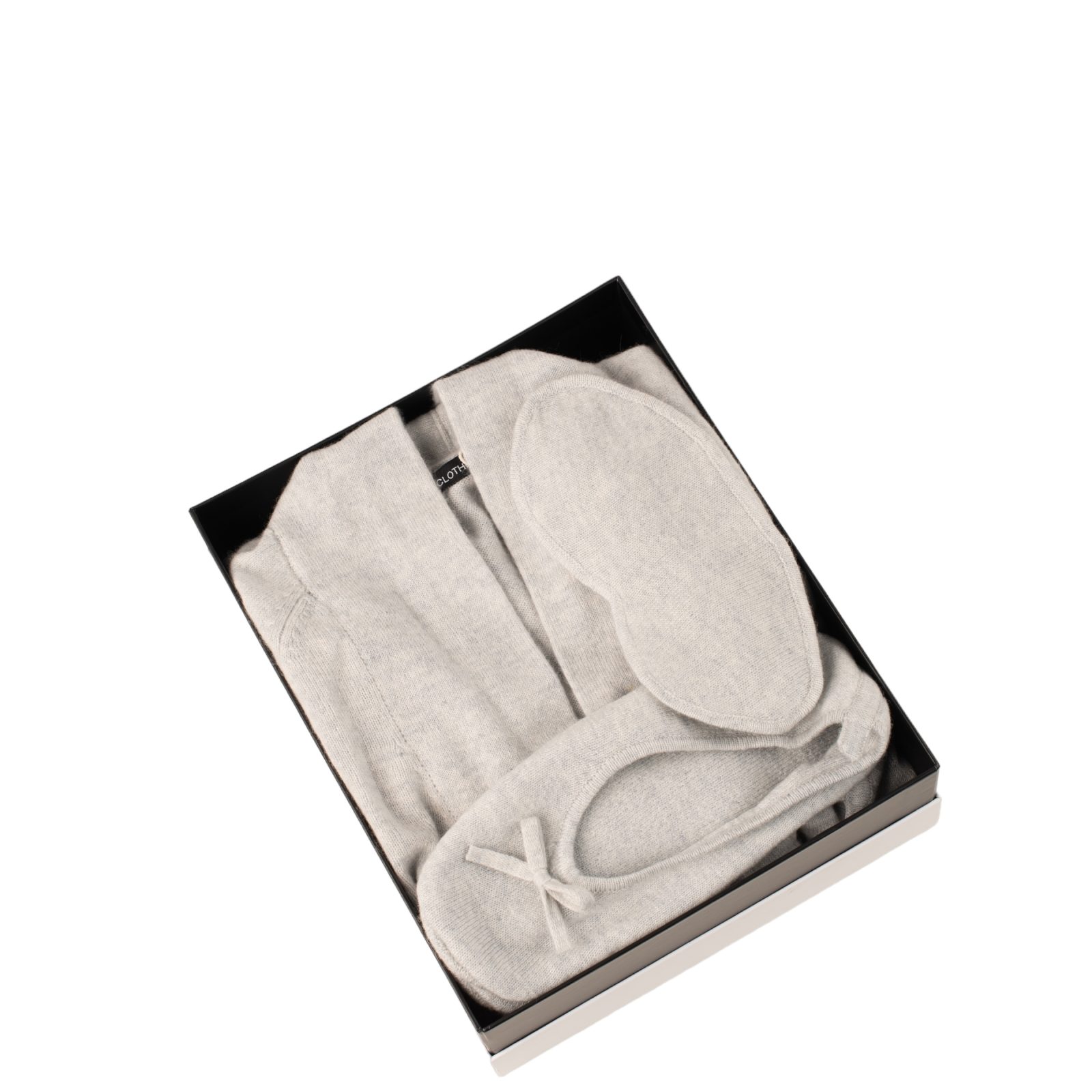 100% Mongolian cashmere for women - full outfit | Avant Cashmere