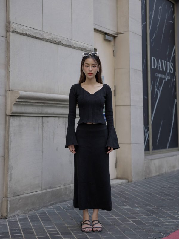 Jacquard wool blend skirt for women - side view | Avant Cashmere