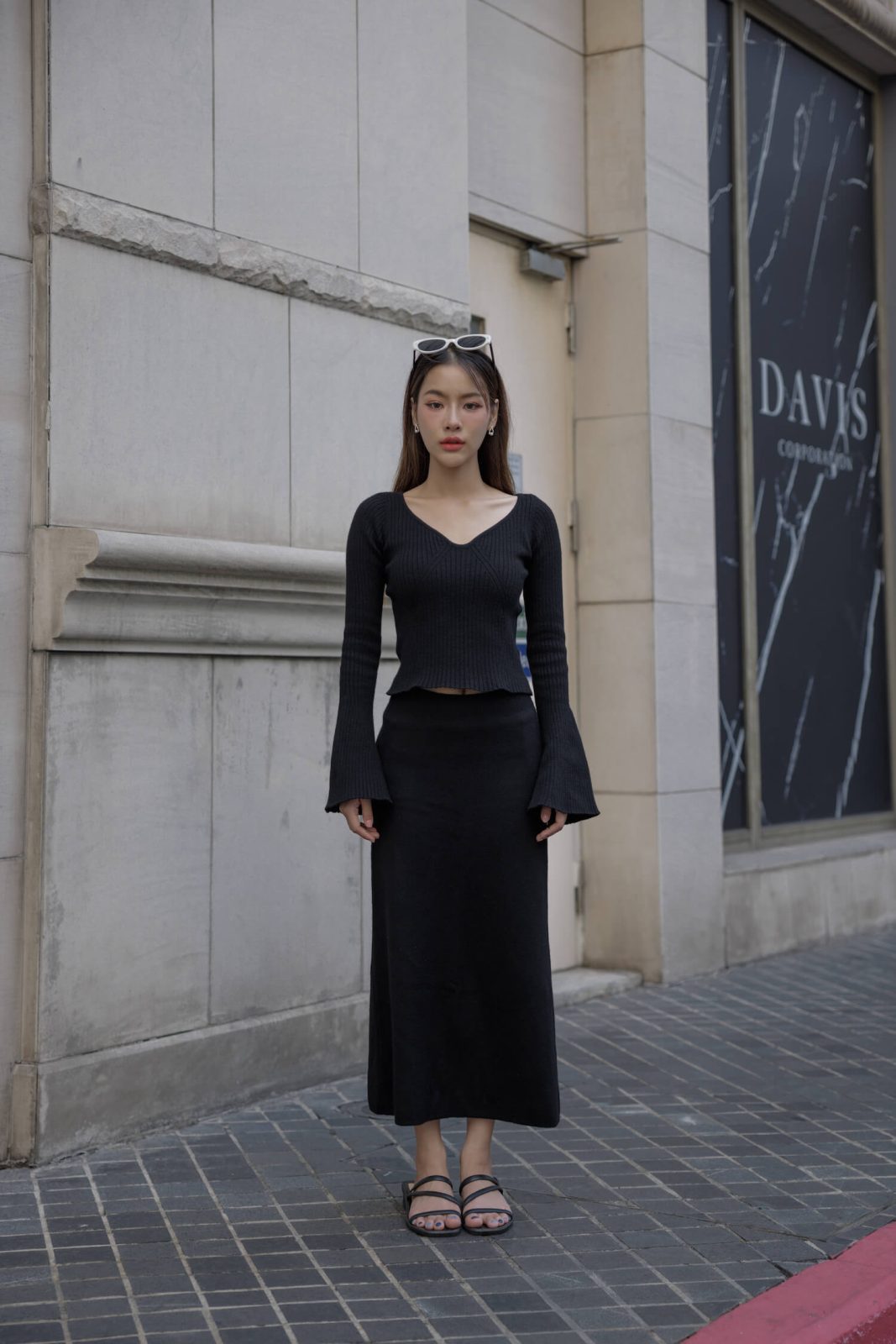 Jacquard wool blend skirt for women - side view | Avant Cashmere