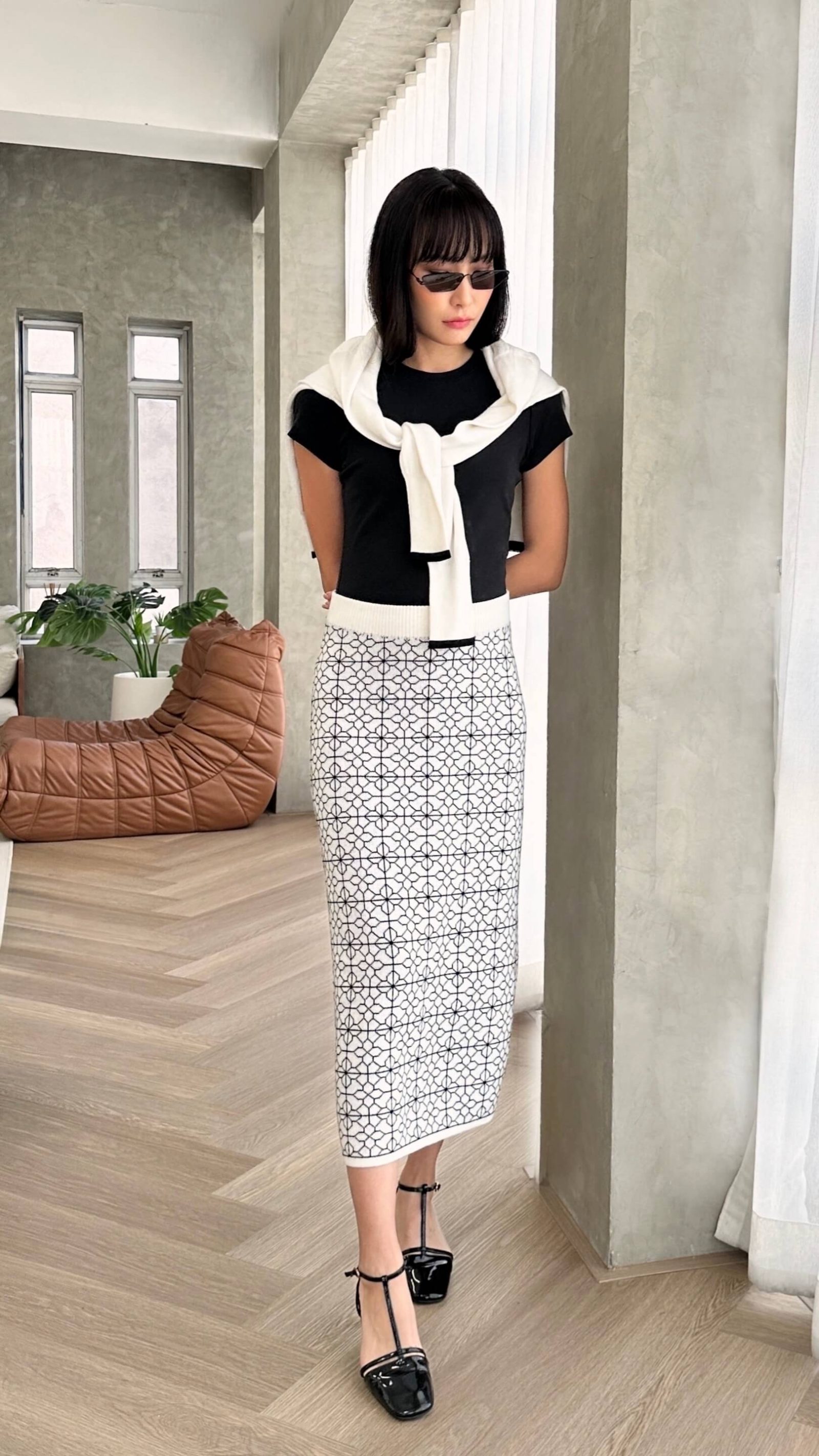 Jacquard wool blend skirt for women - back view | Avant Cashmere