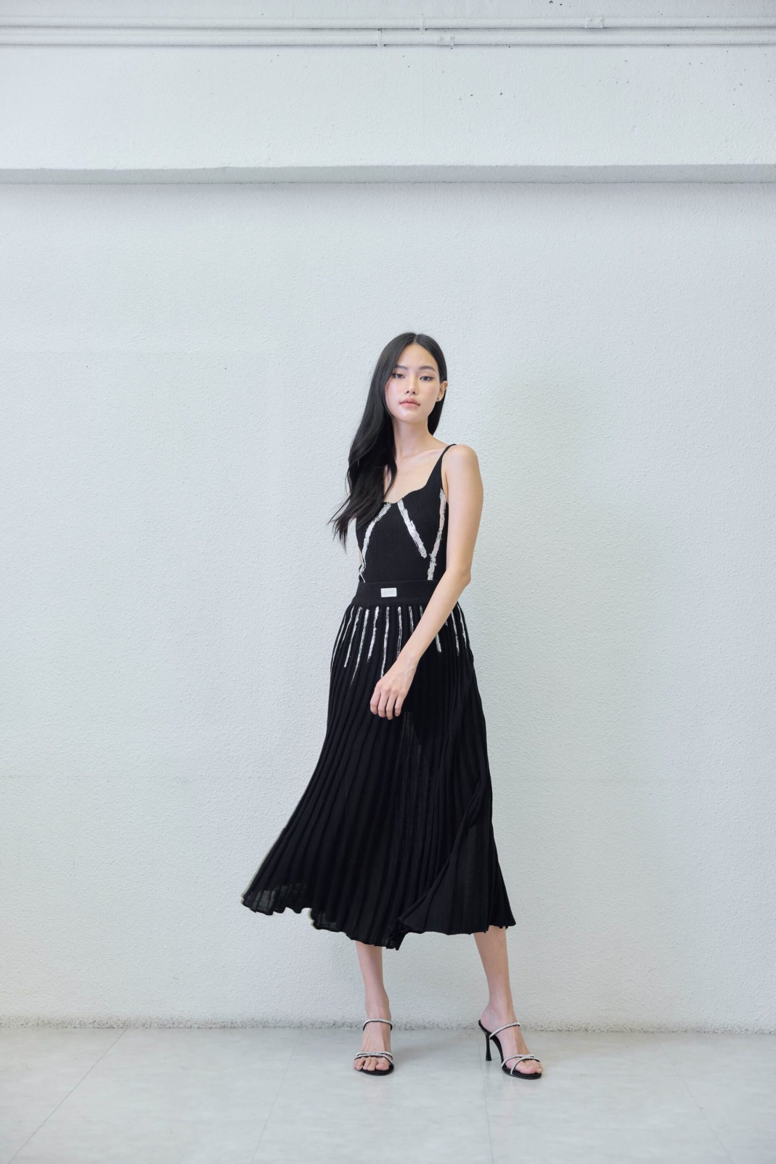 Flared skirt / foil / - detail view | Avant Cashmere