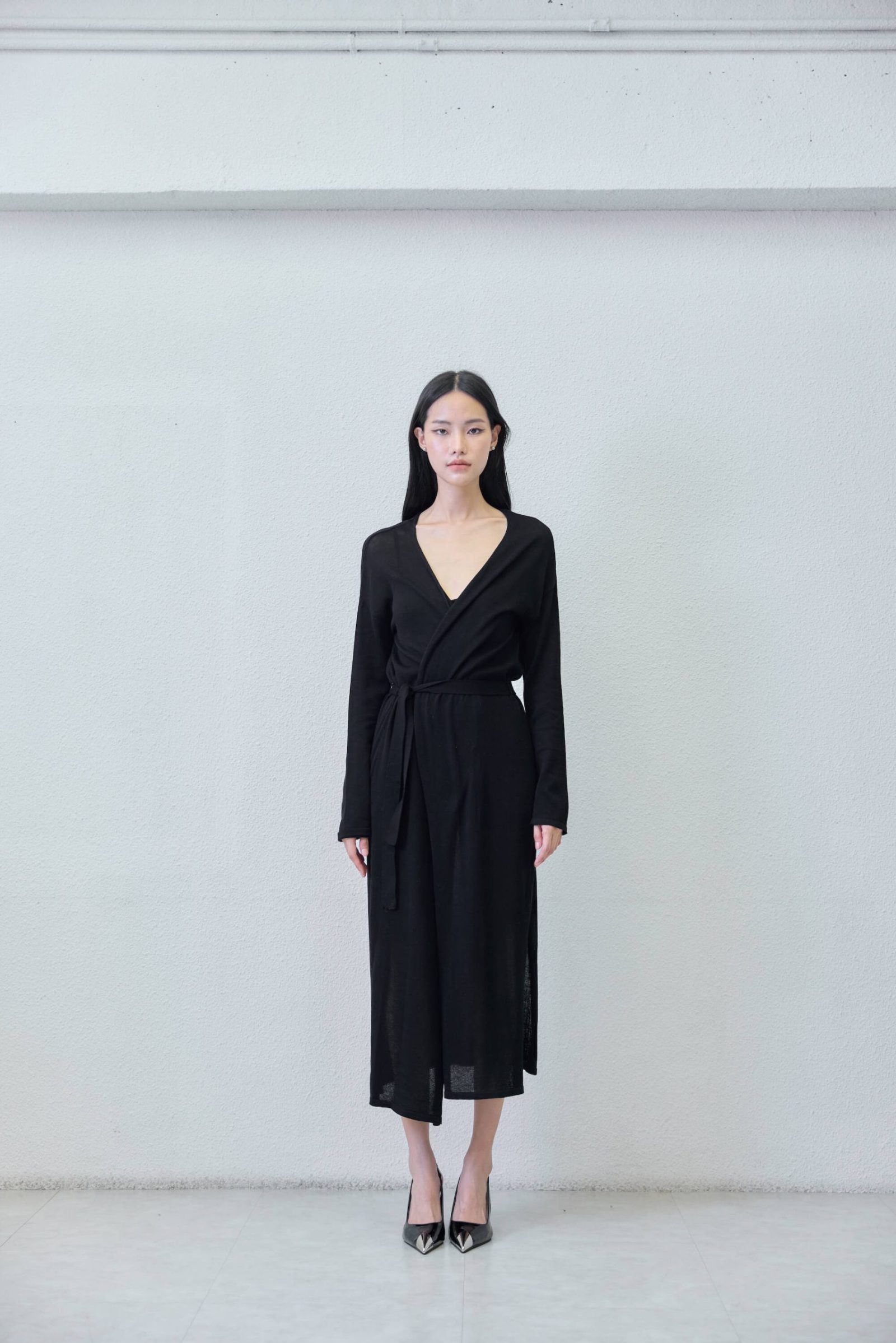 long-cardigan-2-front-avant-cashmere Long cardigan - front view | Avant Cashmere