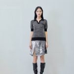 T-shirt in black - front view | Avant Cashmere