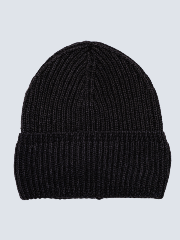 Striped wool blend hat for women - styled look | Avant Cashmere