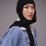 Striped 100% Mongolian cashmere hat for women - front view | Avant Cashmere