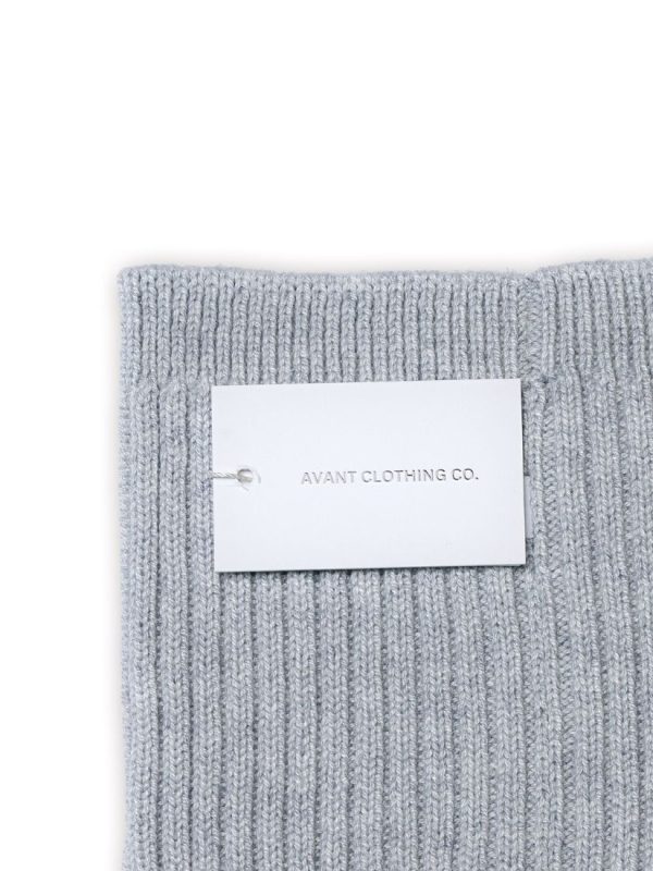 Wool blend scarf for women - lifestyle | Avant Cashmere