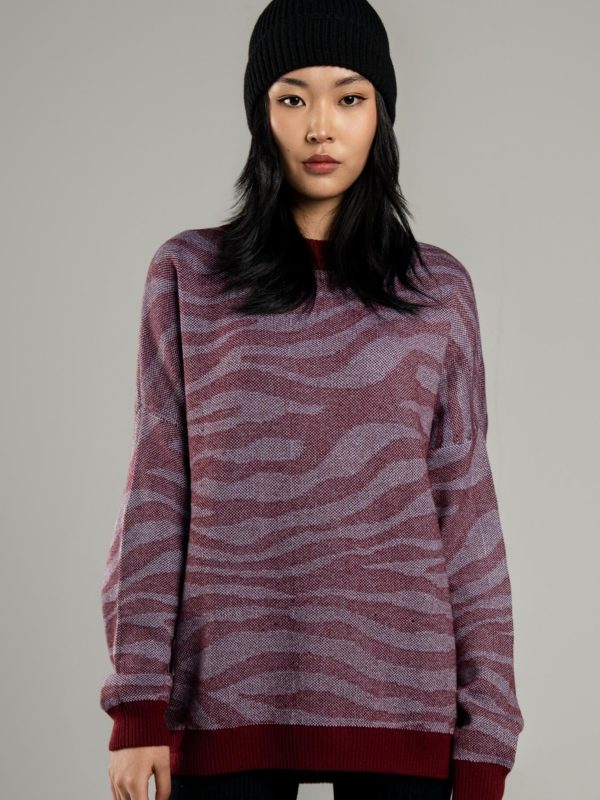 Jacquard wool blend top for women - close-up texture | Avant Cashmere
