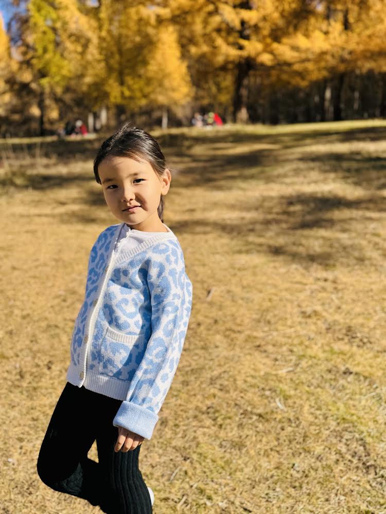 Leopard pattern wool blend cardigan for kids - front view | Avant Cashmere