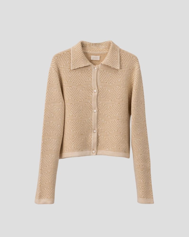 geometric-cardigan-styled-avant-cashmere Geometric pattern wool blend cardigan for women - styled look | Avant Cashmere