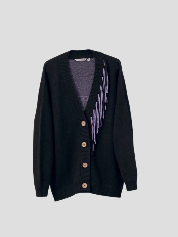 Aztec pattern wool blend cardigan for women - lifestyle | Avant Cashmere