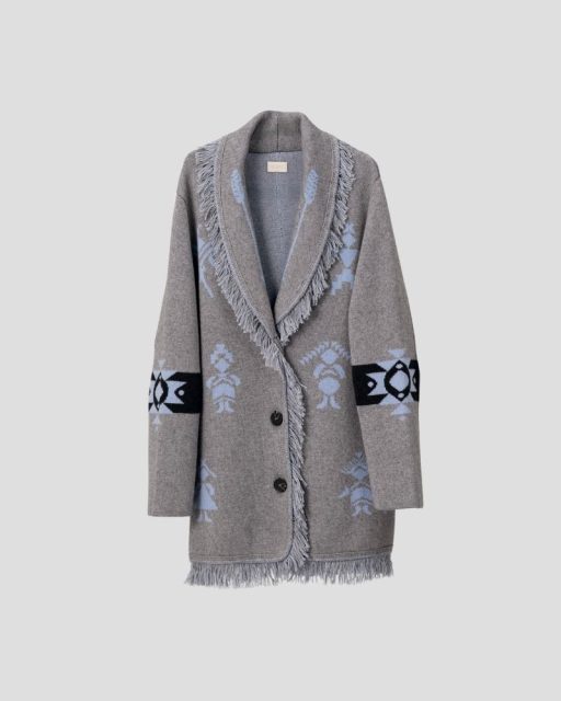 tribal-jacket-texture-avant-cashmere Aztec pattern wool blend jacket for women - close-up texture | Avant Cashmere