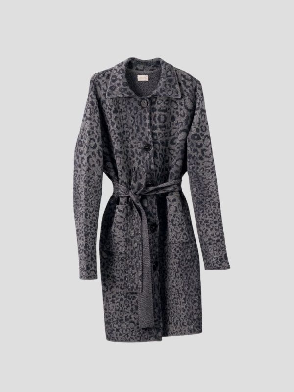 Leopard pattern wool blend cardigan for women - detail view | Avant Cashmere