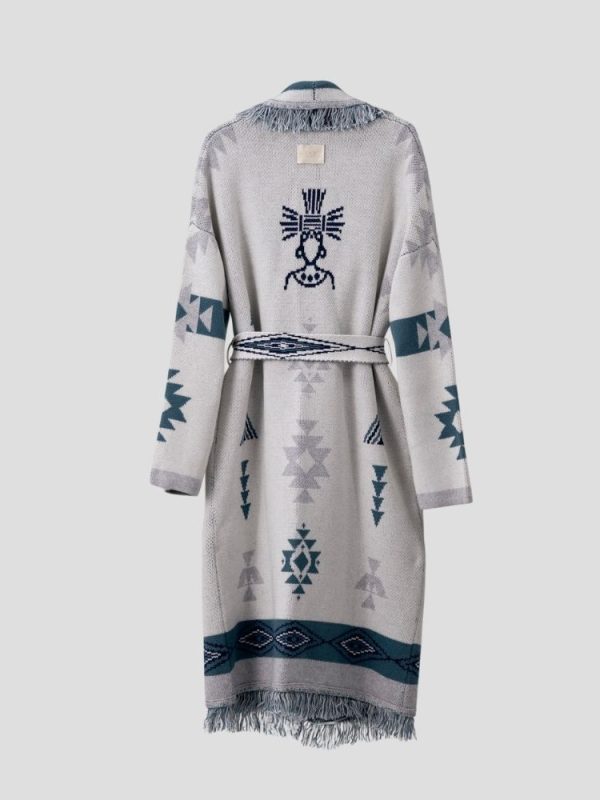Aztec pattern wool blend cardigan for women - close-up texture | Avant Cashmere