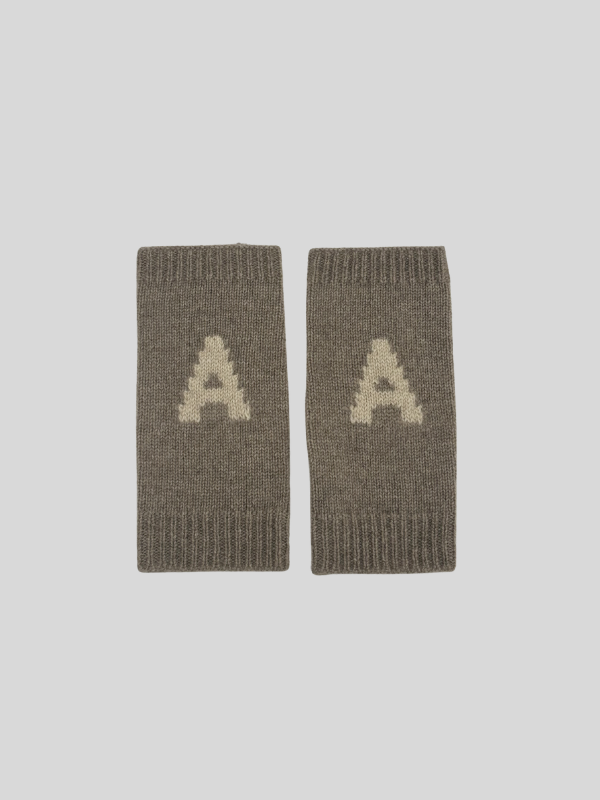 100% Mongolian cashmere hand warmer - back view | Avant Cashmere