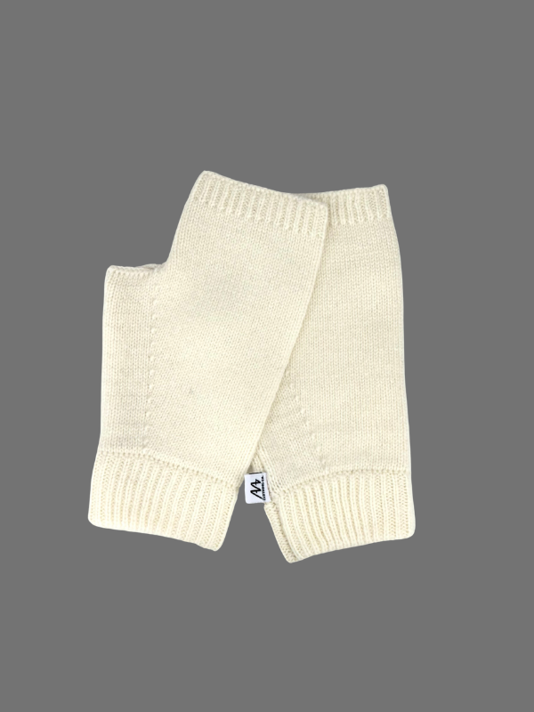 100% Mongolian cashmere hand warmer - front view | Avant Cashmere