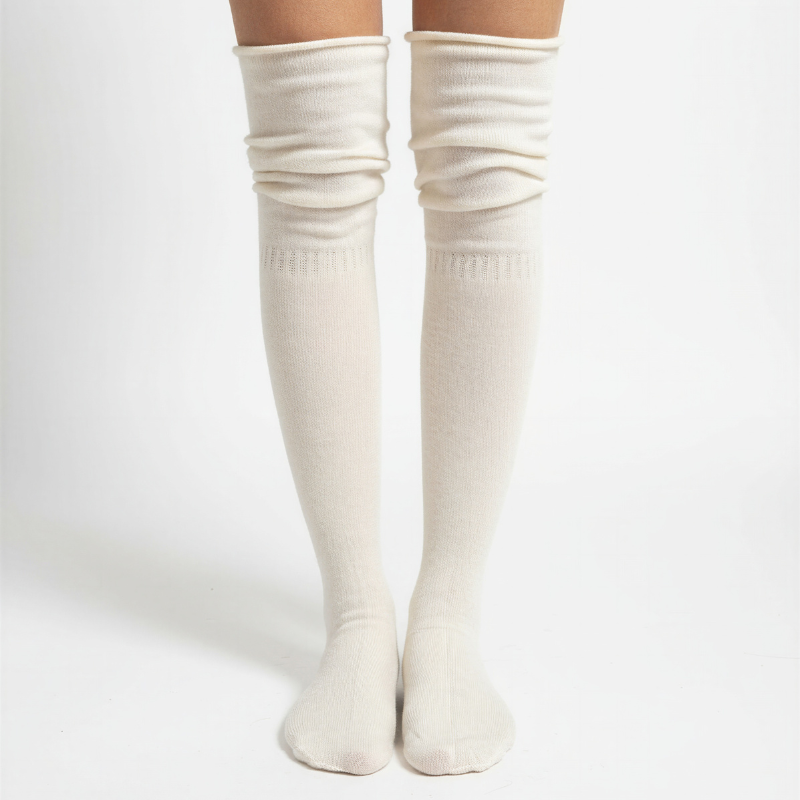 Wool blend socks for women - back view | Avant Cashmere