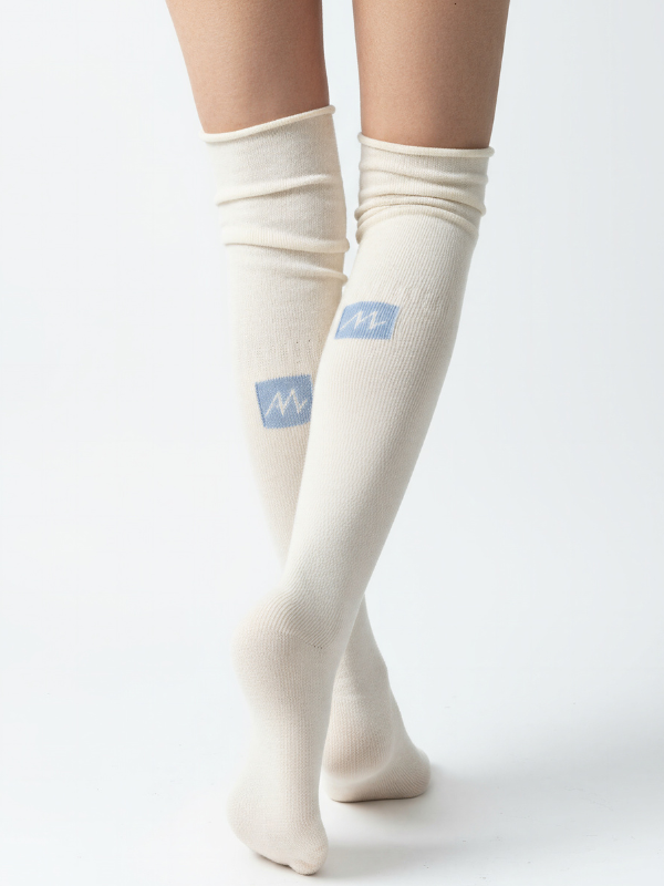 Wool blend socks for women - side view | Avant Cashmere