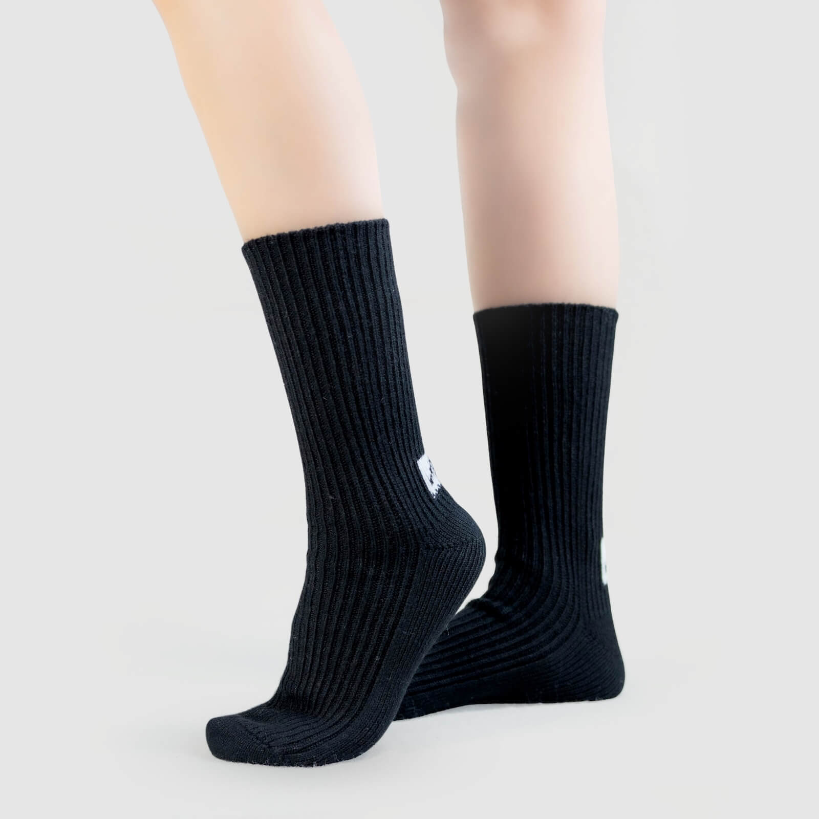 Wool blend socks for women - side view | Avant Cashmere