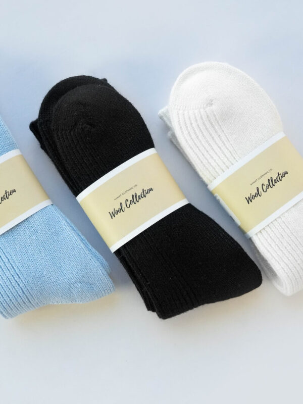 Wool blend socks for women - styled look | Avant Cashmere